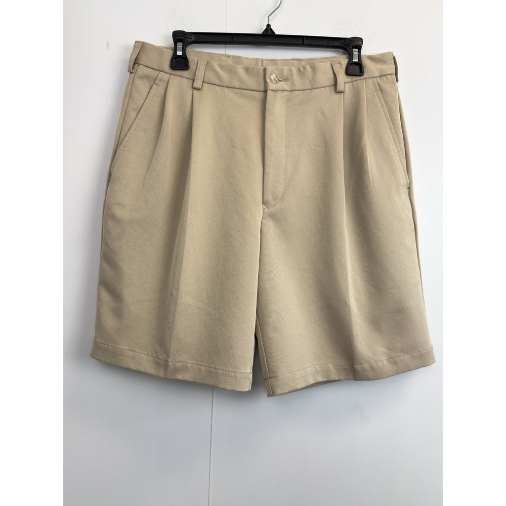 Bolle Tech‎ Light Khaki Pleated Shorts Mens 32 Waist 9" Inseam Tan